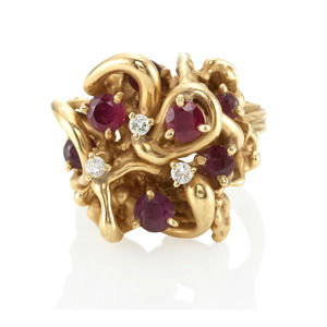 Vintage Heavy Estate 14K Gold Ruby & Diamond Cluster Cocktail ring